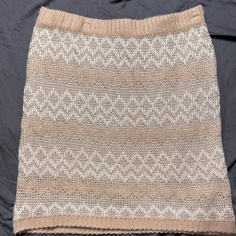 Maurices Beige and White Patterned Pencil Skirt